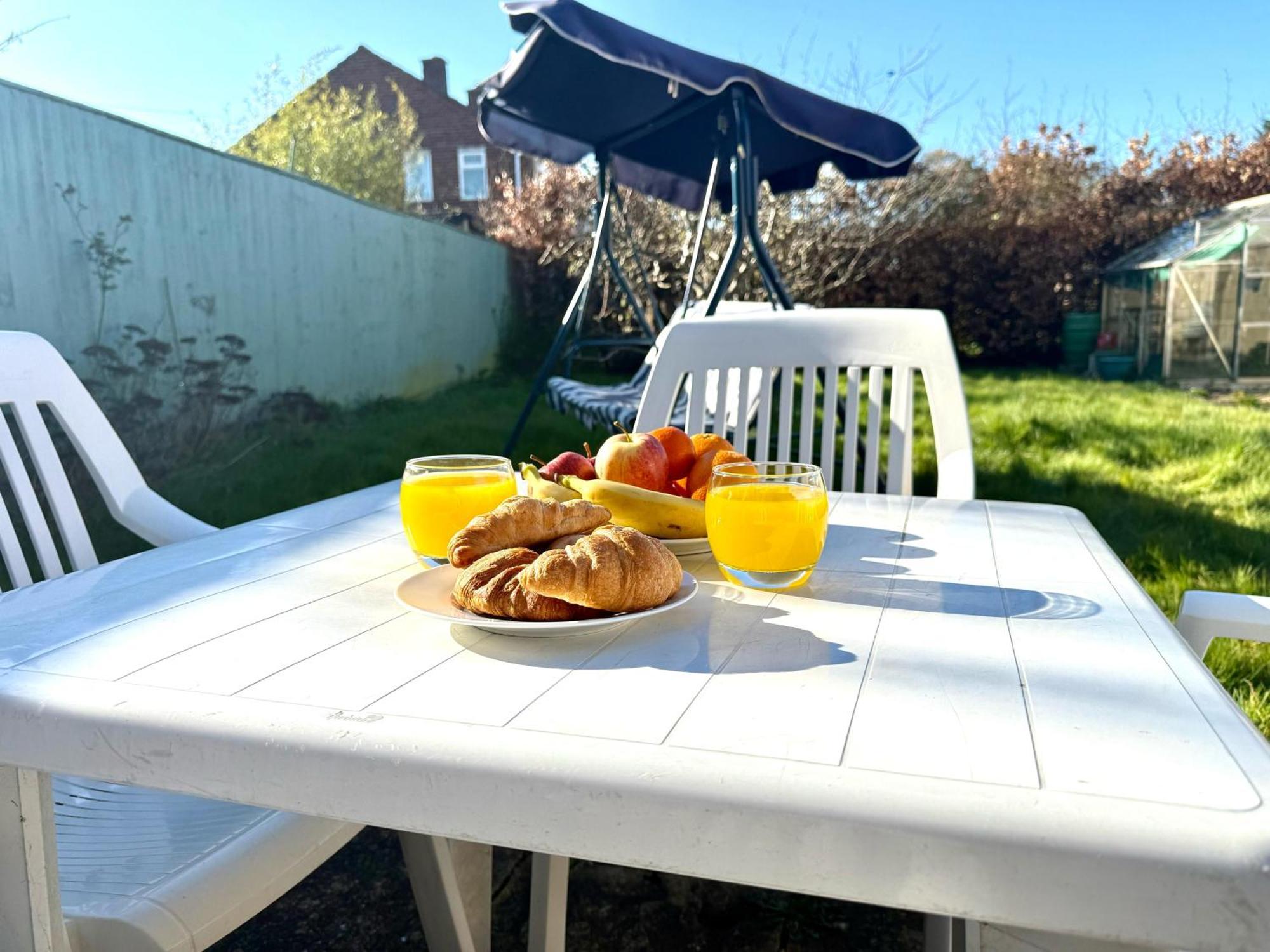 Stylish 3-Bedroom House With Garden & Free Parking'S, Prime Location With Private Garden Kidlington Exteriör bild