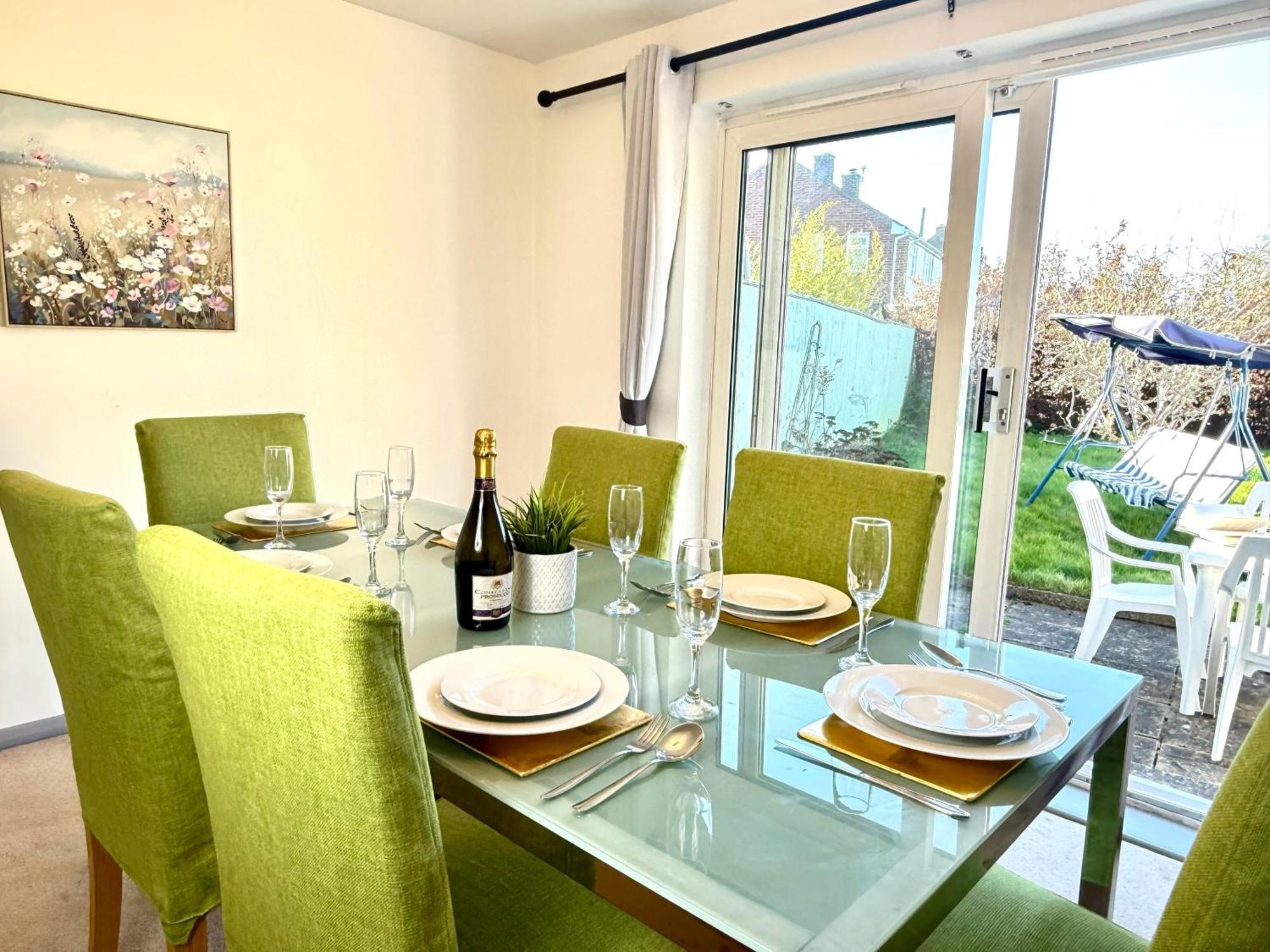 Stylish 3-Bedroom House With Garden & Free Parking'S, Prime Location With Private Garden Kidlington Exteriör bild
