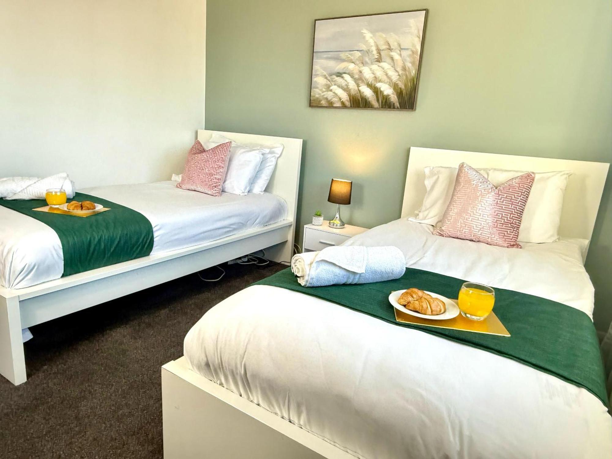Stylish 3-Bedroom House With Garden & Free Parking'S, Prime Location With Private Garden Kidlington Exteriör bild